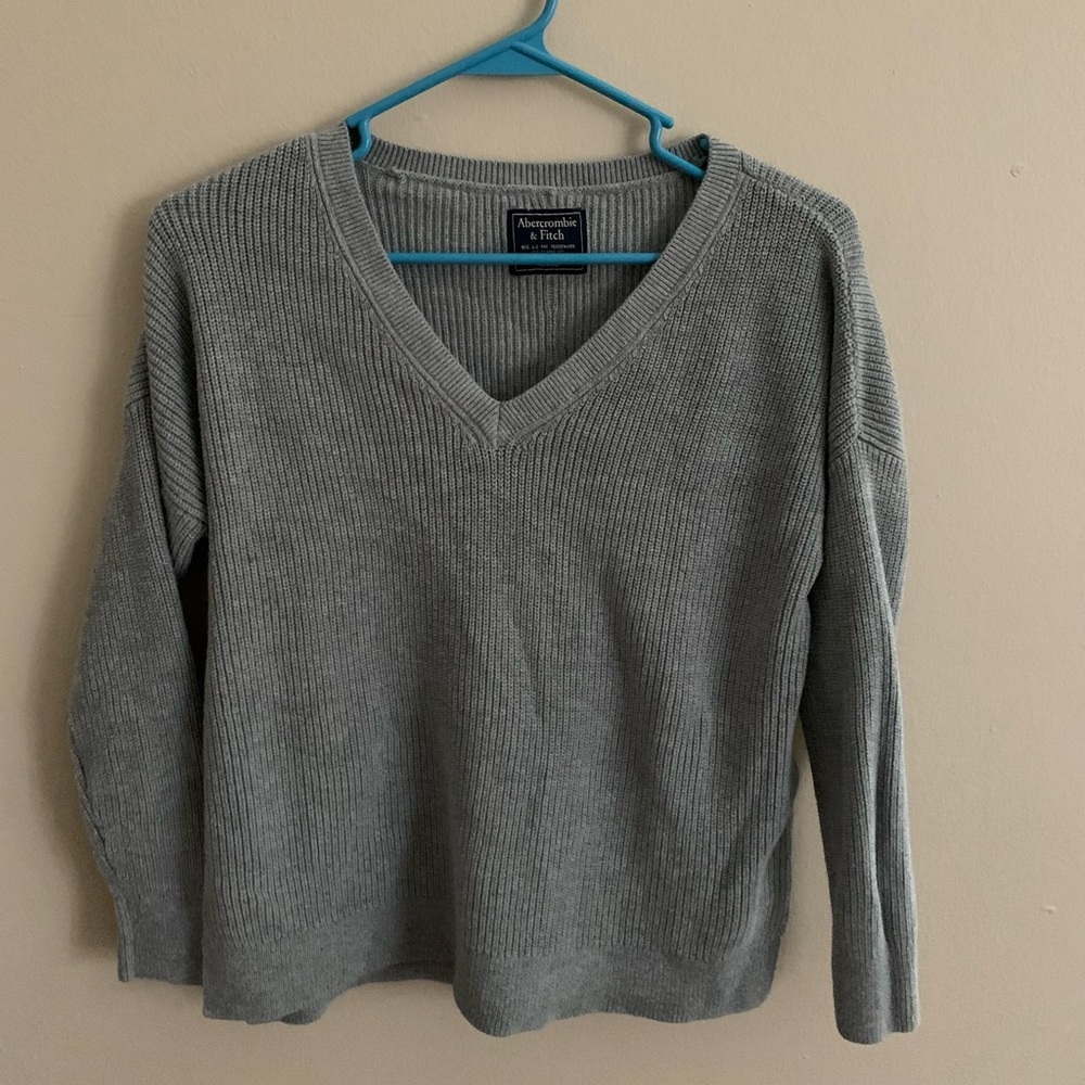 Abercrombie knit V neck sweater